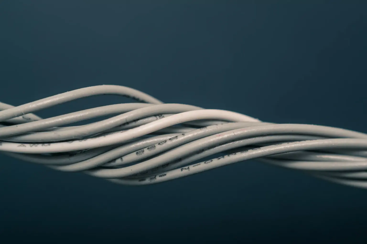 Raspetljavanje žica: Navigacija svijetom električnih veza