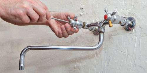 Montaža slavina, sifona, kutnih ventila i sl.